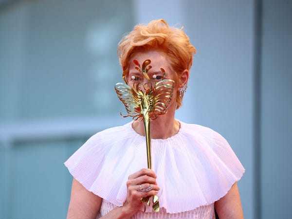 Tilda Swinton’s Stingray Face Mask- is the breakout star of the “Venice Film Festival”