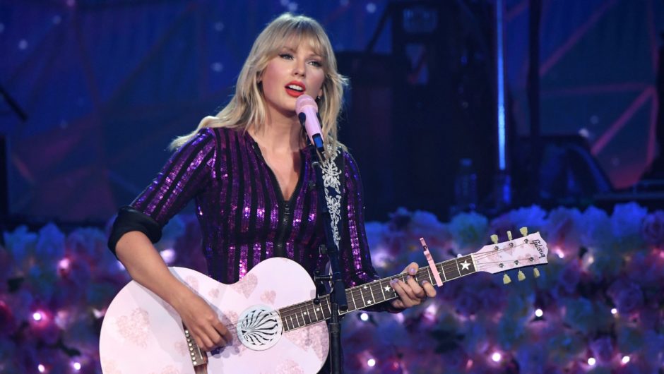 Taylor Swift to Perform “betty” Live Debut at the Academy of Country Music Awards in 2020