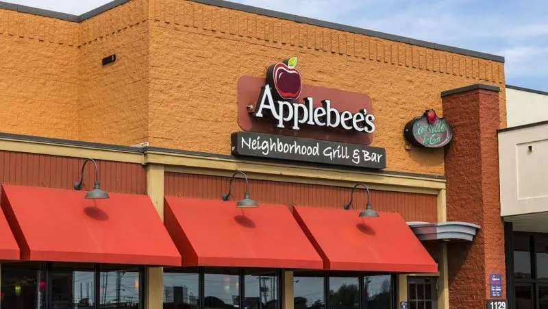 The $200 date night pass at Applebee sells out in minutes