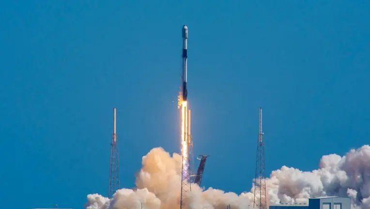 Falcon 9 Successfully Launches 23 Starlink Satellites for SpaceX from Florida