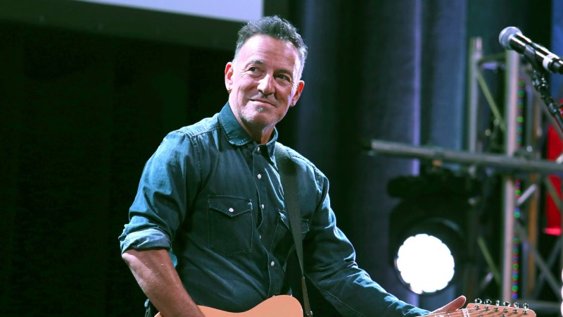 Bruce Springsteen to Release Never-Heard Tracks in 7-Album Set